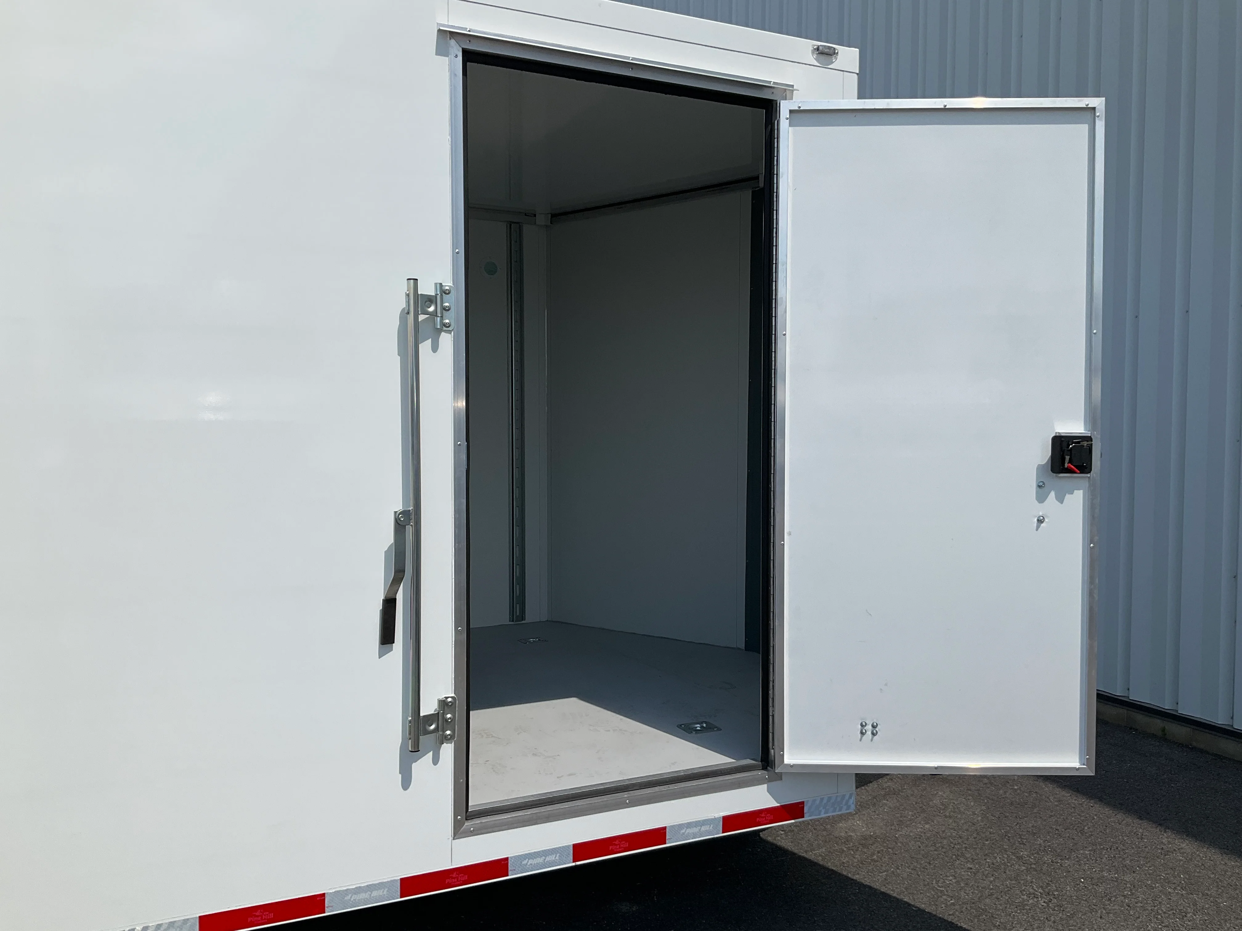 2025 CellTech 85X20TA5 Enclosed Trailer (SKU-01005) - Image 4