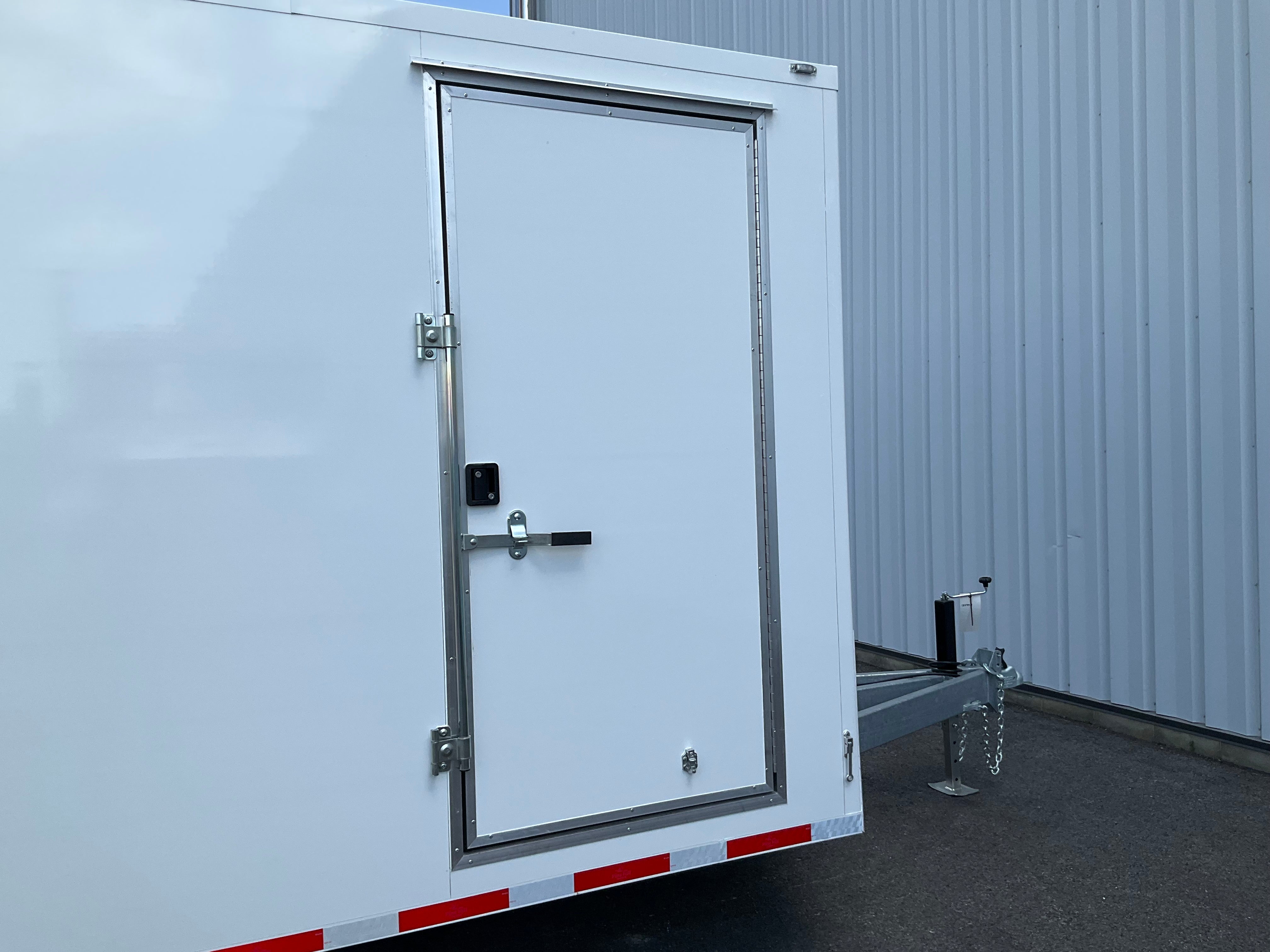 2025 CellTech 85X20TA5 Enclosed Trailer (SKU-01005) - Image 5