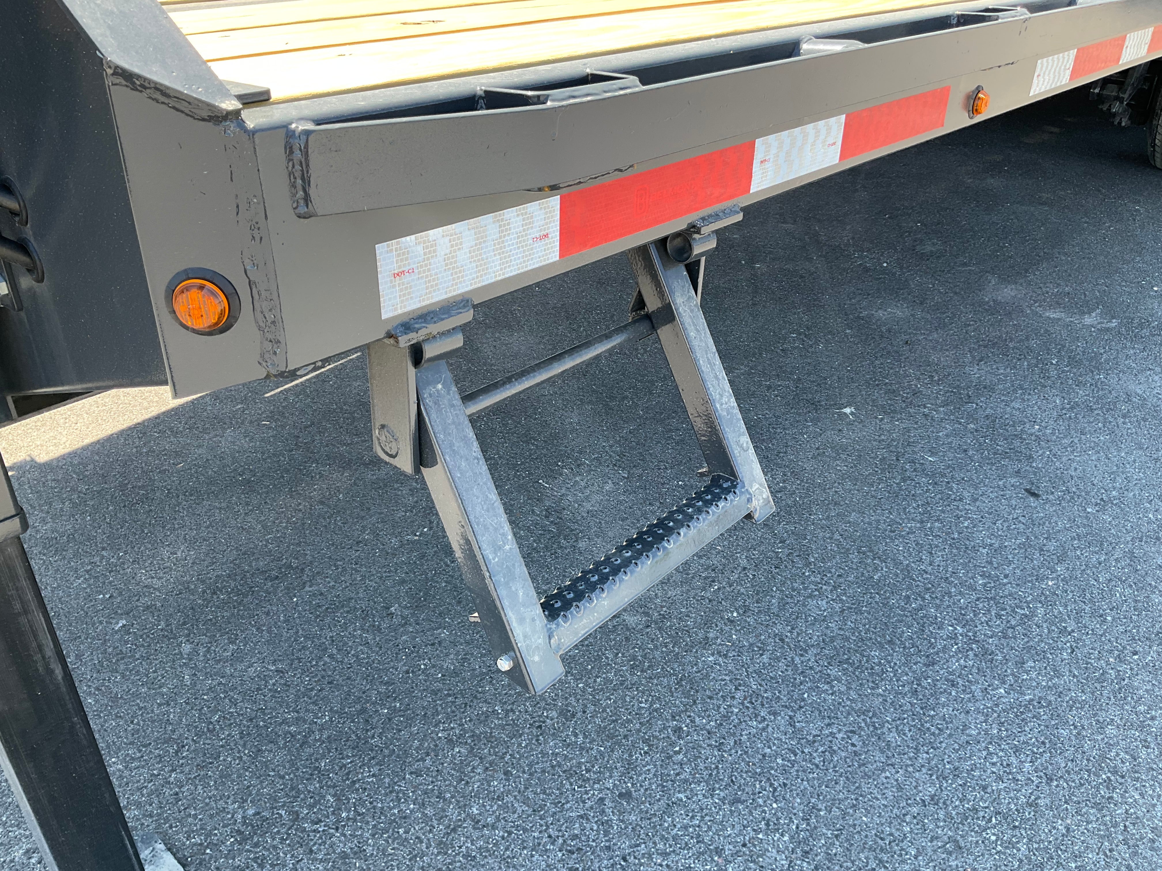 2026 Belmont GXD32 Dual Wheel Gooseneck Deckover HD 24K Hydraulic Dovetail (SKU-00895) - Image 10