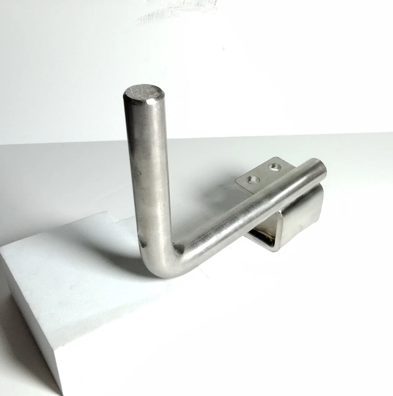23-DDBM-'23 DODGE BUMPER MOUNT-DRIVER SIDE