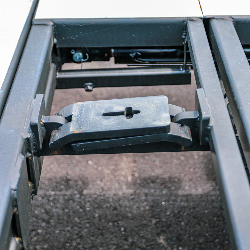 Tail Flipper Shed Drag - Image 5