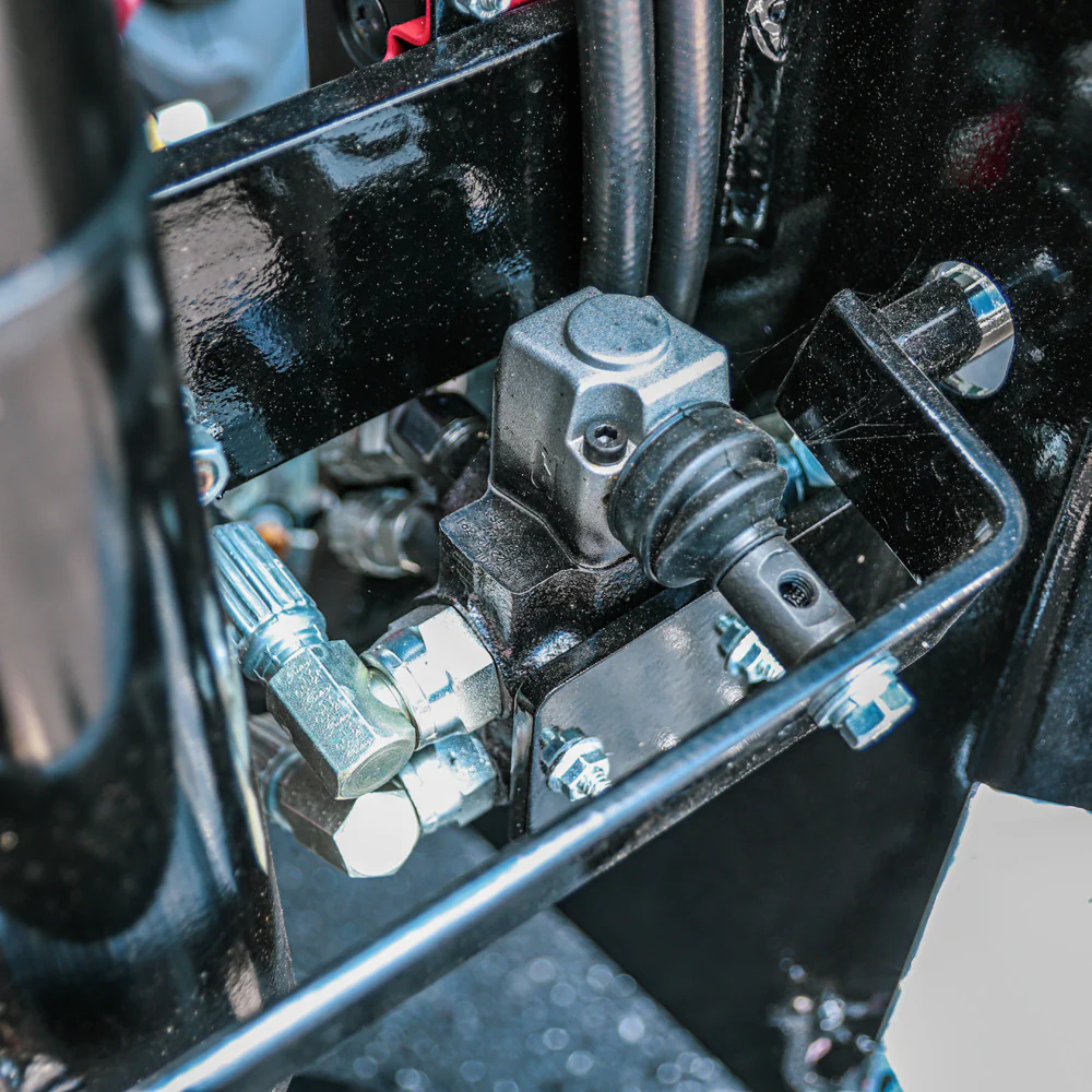 Park Brake Lock Valve for Mule 413 - Image 5