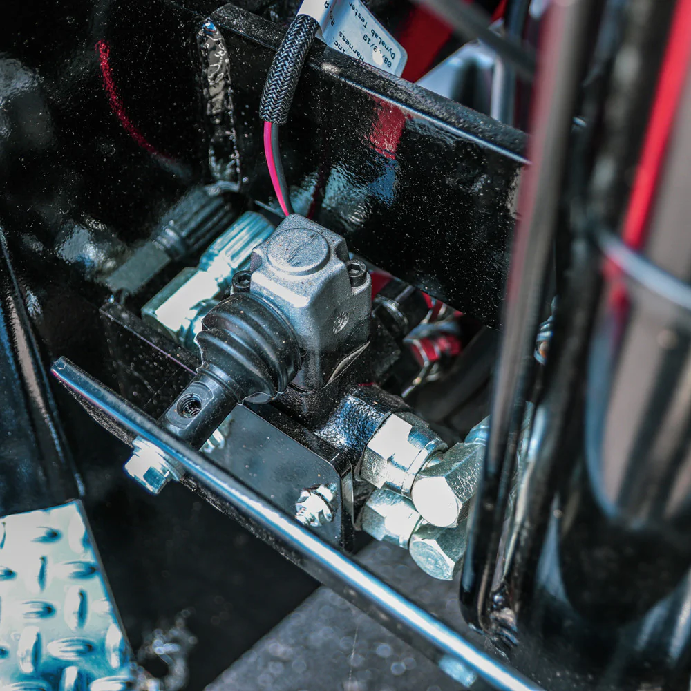 Park Brake Lock Valve for Mule 413 - Image 6